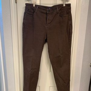 Lift and tuck technology brown jeans